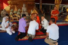 กิจกรรมบุญตักบตร และประพรมน้ำมนต์ ข้าวดอกไม้ เสริมสร้างสิริมงคลและขวัญกำลังใจให้แก่พุทธศาสนิกชนชาวอำเภอแม่สอด
