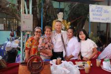 กิจกรรมบุญตักบตร และประพรมน้ำมนต์ ข้าวดอกไม้ เสริมสร้างสิริมงคลและขวัญกำลังใจให้แก่พุทธศาสนิกชนชาวอำเภอแม่สอด