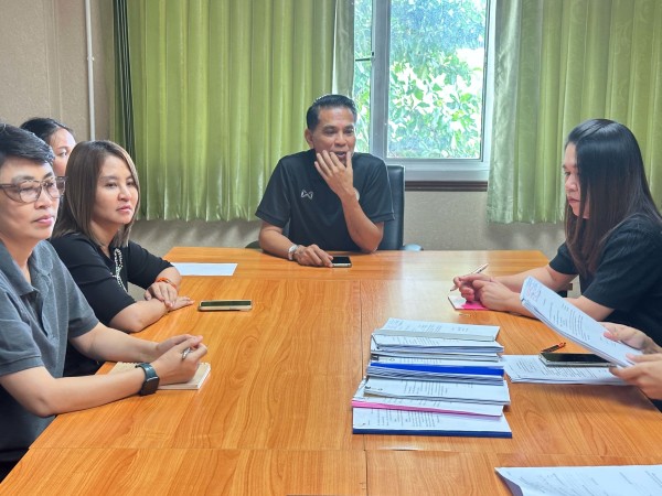 กองการศึกษา จัดประชุมคณะทำงานติดตามและประเมินผลการใช้จ่ายเงินอุดหนุนคณะกรรมการชุมชนทั้ง 9 ชุมชน ตามโครงการขบวนแห่สืบสานวัฒนธรรมเมืองฉอด