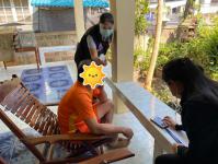 เจ้าหน้าที่คลินิกชุมชนอบอุ่นเทศบาลนครแม่สอด ออกติดตามกลุ่มเสี่ยงสัมผัสผู้ป่วยติดเชื้อไวรัสโคโรนา 2019 (COVID-19)ในเขตเทศบาลนครแม่สอด