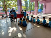 คลินิกชุมชนอบอุ่นฯ ออกให้บริการตรวจสุขภาพเด็กนักเรียนโรงเรียนเทศบาลวัดชุมพลคีรี