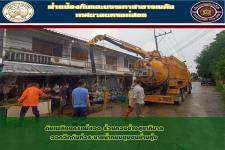 ดับเพลิงนครแม่สอด ร่วมกองช่างสุขาภิบาล ออกฉีดดันท่อระบายน้ำถนนชุมชนบ้านทุ่ง