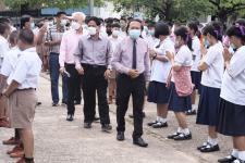 คณะผู้บริหารเทศบาลนครแม่สอดลงพื้นที่ตรวจเยี่ยมโรงเรียนในสังกัดเทศบาลนครแม่สอด