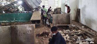 ผู้ชนะการประมูลครุภัณฑ์จำหน่าย ได้เข้าทำการรื้อถอนครุภัณฑ์ที่ประมูลได้จากเทศบาลนครแม่สอด ณ สถานีโรงกลั่นน้ำมัน มหาวิทยาลัยสุรนารี