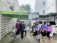 ให้บริการประชาชน New Normal ตามมาตรการป้องกันและควบคุมโรคจังหวัดตาก ยึดหลัก D-M-H-T-T และมีกล่องประเมินความพึงพอใจให้ผู้รับบริการ