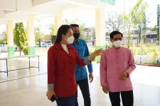 เทศบาลนครแม่สอดจัดการอบรมสาธิตการใช้งานชุดตรวจ Antigen test kit (ATK) ให้แก่ครูและบุคลากรทางการศึกษา 