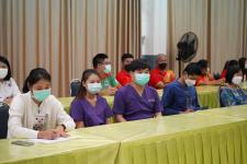 เทศบาลนครแม่สอดจัดการอบรมสาธิตการใช้งานชุดตรวจ Antigen test kit (ATK) ให้แก่ครูและบุคลากรทางการศึกษา 