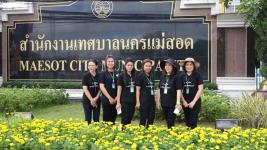 เทศบาลนครแม่สอด ดำเนินโครงการปลุกดอกดาวเรือง ถวายเป็นพระราชกุศล