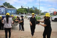 เทศบาลนครแม่สอด ดำเนินโครงการปลุกดอกดาวเรือง ถวายเป็นพระราชกุศล