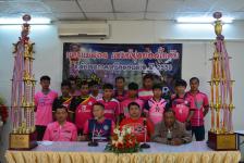 ดร.นายกฝอ นครแม่สอด แถลงข่าว เตรียมจัดฟุตบอลชิงถ้วยพระราชทาน มวก. คัพ หลังนำทีมฟุตบอล “นครแม่สอด” คว้าแชมป์ฟุตบอลไทคัพ ภาคเหนือ ครั้งที่ 14 มุ่งสู่แชมป์ประเทศไทย