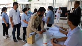 นายกเล็ก หารือเฝ้าระวังโควิด-19 ในพื้นที่แม่สอด