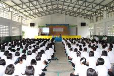 9/9/54 คณะผู้บริหารเทศบาลนครแม่สอดจัดทำประชาคมและประชาสัมพันธ์โครงการรักษ์ รักษ์น้ำในพื้นที่ทรงงานสมเด็จพระเทพฯรัตนสุดาสยามบรมราชกุมารี  โครงการก่อสร้างมหาลัยนานาชาติและการจัดตั้งท้องถิ่นรูปแบบพิเศษ นครแม่สอด ร.ร.แม่จะเราวิทยาคม อ.แม่ระมาด จ.ตาก