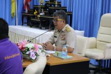 นายถิรยุทธ ฉันติกุล รองนายกเทศมนตรีนครแม่สอด และกองสาธารณสุขและสิ่งแวดล้อม ได้จัดประชุมกับผู้ประกอบการฆ่าโค - ไก่ ในเขตเทศบาลนครแม่สอด