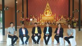 นายกเทศมนตรีนครแม่สอด ร่วมรายการถ่ายทอดสดช่อง nbt พิษณุโลก เกี่ยวกับเขตเศรษฐกิจพิเศษแม่สอด ที่บริษัททีเคการ์เม้นแม่ตาว