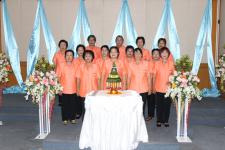 คณะผู้บริหารเทศบาลนครแม่สอด สมาชิกสภาเทศบาล เจ้าหน้าที พนักงานและประชาชนร่วมบันทึกเทปถวายพระพร 12 สิงหา มหาราชินี 