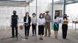 ทน.แม่สอดมอบเงินช่วยเหลือผู้ประสบสภาวะยากลำบากจากสถานการณ์โควิด-19 วันที่ 2