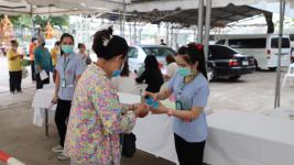 ทน.แม่สอดมอบเงินช่วยเหลือผู้ประสบสภาวะยากลำบากจากสถานการณ์โควิด-19 วันที่ 2