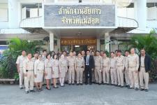 ดร.เทอดเกียรติ ชินสรนันท์ นายกเทศมนตรีนครแม่สอด อวยพรเนื่องในโอกาสวันขึ้นปีใหม่พุทธศักราช ๒๕๕๙