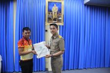 เทศบาลนครแม่สอด ต้อนรับคณะศึกษาดูงานจากมหาวิทยาลัยธรรมศาสตร์ ศูนย์ลำปาง