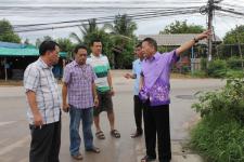 นายกเทศมนตรีนครแม่สอด ลงพื้นที่ดูปัญหาระบบระบายน้ำ หลังฝนตกหนัก พร้อมพบประชาชนดูแลแก้ไขปัญหาน้ำท่วมในชุมชน
