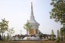 พิธีวางพวงมาลาอนุสรณ์ผู้เสียสละจังหวัดตาก เพื่อน้อมรำลึกถึงวีรชนผู้กล้าหาญ ที่สละชีพเพื่อชาติ