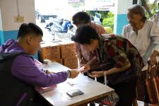 เทศบาลนครแม่สอด แจกเบี้ยยังชีพผู้สูงอายุและผู้พิการ ประจำเดือนมกราคม 2562