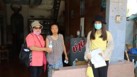 ทน.แม่สอดลงพื้นที่แจกเจลล้างมือประชาชนในเขตเทศบาลนครแม่สอด วันที่ 2