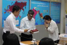 เทศบาลนครแม่สอดได้ต้อนรับคณะดูงานจากมูลนิธิสถาบันวิจัยนโยบายสถิติการคลัง (สวค.) ในวันพฤหัสบดีที่ ๒๔ กันยายน ๒๕๕๘ ณ เทศบาลนครแม่สอด ชั้น ๒ เวลา ๐๘.๓๐ น.