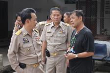 ผู้ว่าตาก ตรวจเยี่ยมคลินิก “หมอซินเธีย” หลังพบโรคติดต่อช่วงฤดูฝนมีแนวโน้มรุนแรง พร้อมช่วยเหลือด้านสิทธิมนุษยชน