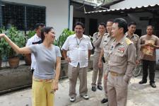ผู้ว่าตาก ตรวจเยี่ยมคลินิก “หมอซินเธีย” หลังพบโรคติดต่อช่วงฤดูฝนมีแนวโน้มรุนแรง พร้อมช่วยเหลือด้านสิทธิมนุษยชน