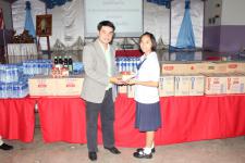 คณะผู้บิหารเทศบาลนครแม่สอด มอบของบริโภคให้แก่โรงเรียน ทั้ง5โรงเรียน