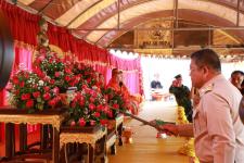 เทศบาลนครแม่สอด เข้าร่วมงานพิธีวางพวงมาลาอนุสรณ์ผู้เสียสละจังหวัดตาก 