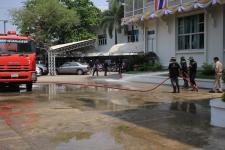 ดร.เทอดเกียรติ ชินสรนันท์ นายกเทศมนตรีนครแม่สอด พร้อมด้วย รองนายกเทศมนตรี สมาชิกสภาเทศบาล ปลัดเทศบาล รองปลัดเทศบาล หัวหน้าส่วนการงาน และพนักงานเทศบาลนครแม่สอด ทำความสะอาดบริเวรเทศบาลนครแม่สอด