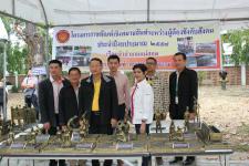 ดร.เทอดเกียรติ ชินสรนันท์ นายกเทศมนตรีนครแม่สอด พร้อมด้วยรองนายกเทศมนตรี สมาชิกสภาเทศบาล ปลัดเทศบาล รองปลัดเทศบาล หัวหน้าส่วนการงานเทศบาล ผู้บริหารโรงเรียนในสังกัดเทศบาล คณะครู และเจ้าหน้าที่เทศบาลนครแม่สอด จัดกิจกรรมวันเด็กแห่งชาติ ประจำปี ๒๕๕๙ 