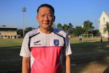 เทศบาลนครแม่สอดจัดการแข่งขันฟุตบอลนัดกระชับมิตรระหว่างทีมอาวุโสนครแม่สอดและทีมรักกสิกร