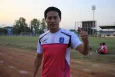 เทศบาลนครแม่สอดจัดการแข่งขันฟุตบอลนัดกระชับมิตรระหว่างทีมอาวุโสนครแม่สอดและทีมรักกสิกร