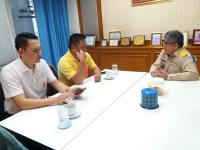 เทศบาลนครแม่สอด มอบรถบรรทุกจัดเก็บขยะมูลฝอยแบบอัดท้ายให้ทางองค์การบริหารส่วนตำบลอุ้มผางในการยืมไปบริหารจัดการขยะในพื้นที่