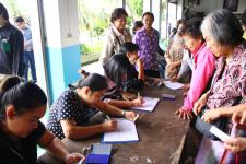 เทศบาลนครแม่สอดจ่ายเงินสงเคราะห์เพื่อการยังชีพของผู้สูงอายุและผู้พิการที่อยู่ในเขตเทศบาลนครแม่สอด ประจำเดือนกันยายน 2560