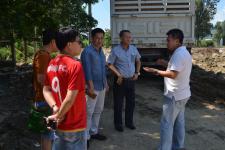 ดร.เทอดเกียรติ ชินสรนันท์ นายกเทศมนตรีนครแม่สอด ได้จัดประชุมกับบริษัท Cleanplanning และออกตรวจพื้นที่เรื่องการปรับปรุงบ่อขยะ 