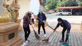 ทน.แม่สอดพ่นยาฆ่าเชื้อวัดอรัญญเขตต้านภัยโควิด-19