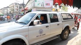 ทน.แม่สอดล้างตลาดสดนครแม่สอดต้านโควิด-19