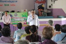 เทศบาลนครแม่สอด แจกเบี้ยยังชีพผู้สูงอายุและผู้พิการ ประจำเดือนตุลาคม 2561