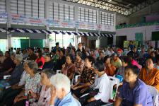 เทศบาลนครแม่สอดจ่ายเงินสงเคราะห์เพื่อการยังชีพของผู้สูงอายุและผู้พิการที่อยู่ในเขตเทศบาลนครแม่สอด ประจำเดือนกรกฎาคม 2560