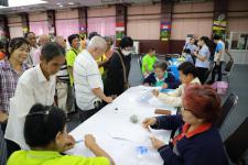 เทศบาลนครแม่สอด จัดประชุมประชาคมรับฟังความคิดเห็นของประชาชนในเขตเทศบาลนครแม่สอด และแจกเบี้ยยังชีพผู้สูงอายุและผู้พิการ ประจำเดือนกันยายน 2562