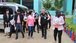 เทศบาลนครแม่สอด เข้าตรวจเยี่ยมโรงเรียนในสังกัดเทศบาลนครแม่สอดก่อนเปิดภาคเรียน ประจำปีการศึกษา 2563