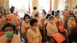 เทศบาลนครแม่สอดร่วมกับชมรมผู้สูงอายุนครแม่สอด ถวายเทียนจำนำพรรษาและผ้าอาบน้ำฝนที่วัดสุนทรีกาวาส (วัดป่าใหม่)