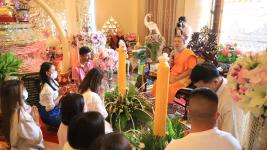 เทศบาลนครแม่สอดร่วมกับชมรมผู้สูงอายุนครแม่สอด ถวายเทียนจำนำพรรษาและผ้าอาบน้ำฝนที่วัดสุนทรีกาวาส (วัดป่าใหม่)