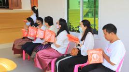 เทศบาลนครแม่สอดร่วมกับชมรมผู้สูงอายุนครแม่สอด ถวายเทียนจำนำพรรษาและผ้าอาบน้ำฝนที่วัดสุนทรีกาวาส (วัดป่าใหม่)