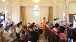 เทศบาลนครแม่สอดร่วมกับชมรมผู้สูงอายุนครแม่สอด ถวายเทียนจำนำพรรษาและผ้าอาบน้ำฝนที่วัดสุนทรีกาวาส (วัดป่าใหม่)