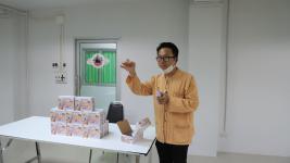 เทศบาลนครแม่สอด มอบเครื่องวัดอุณหภูมิให้กับวัดในเขตเทศบาลนครแม่สอด โรงเรียนและศูนย์พัฒนาเด็กเล็กในสังกัดเทศบาลนครแม่สอด